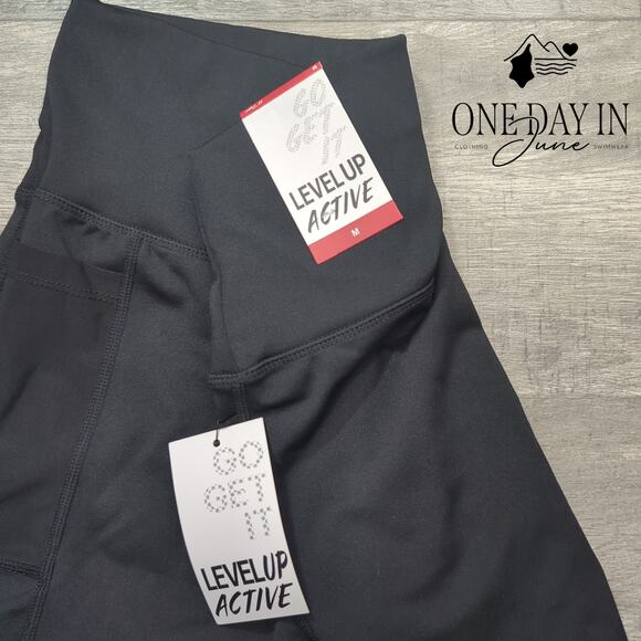 Level Up Capri Yoga Pants Size M - Picture 2 of 6